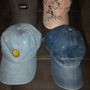 Lot of baseball caps (4 hats)